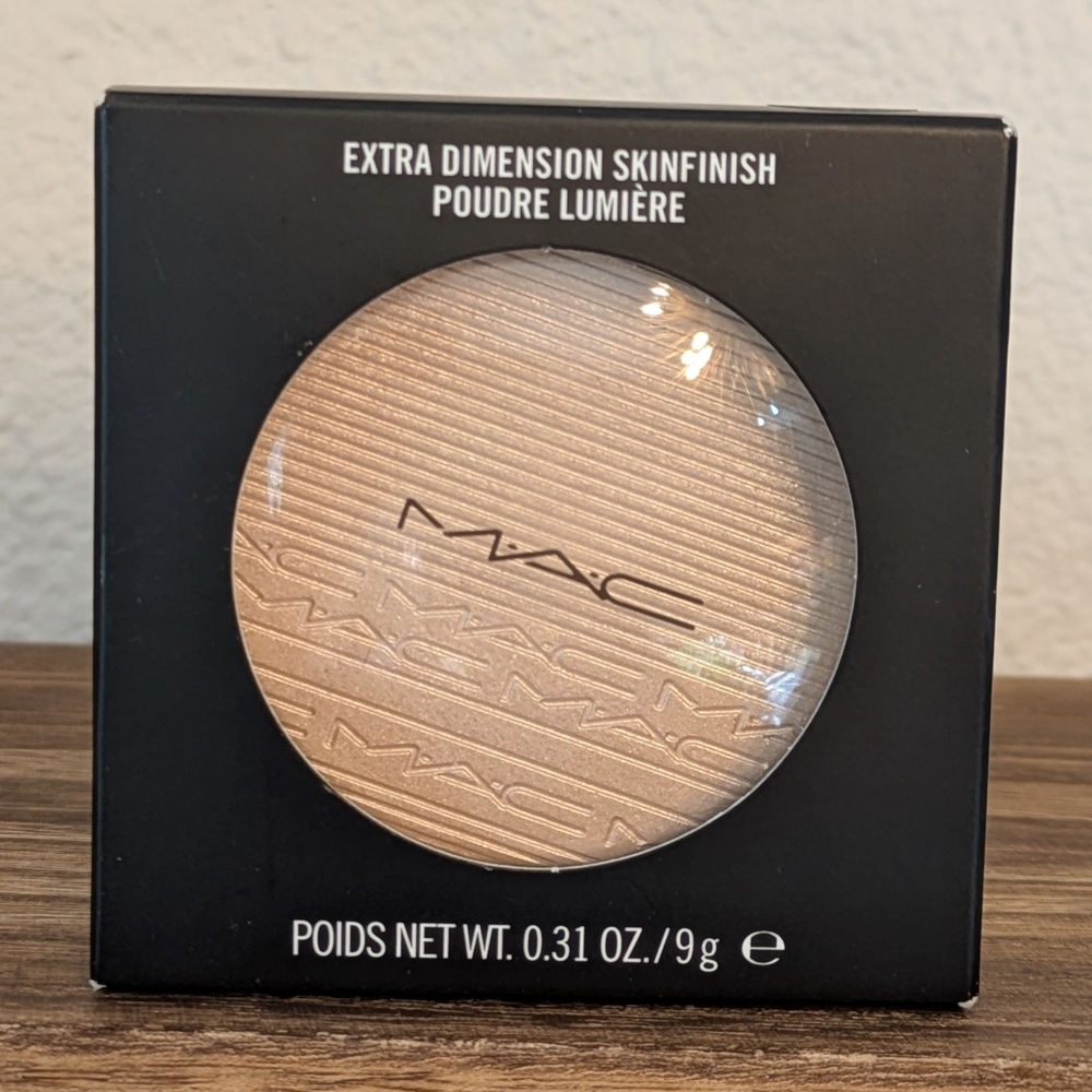 MAC Cosmetics Extra Dimension Skinfinish - Radiant Gold